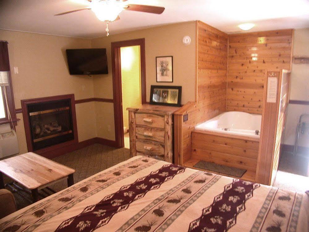 Mountaintop Lodge At Lake Naomi Pocono Pines 外观 照片
